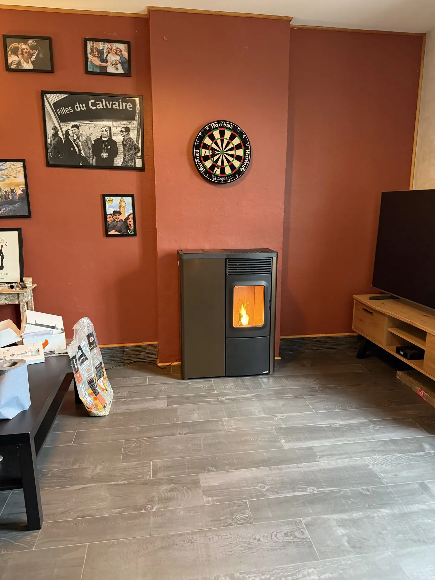 Poêle à granulés extra-plat Nobis installé par Flamme Access